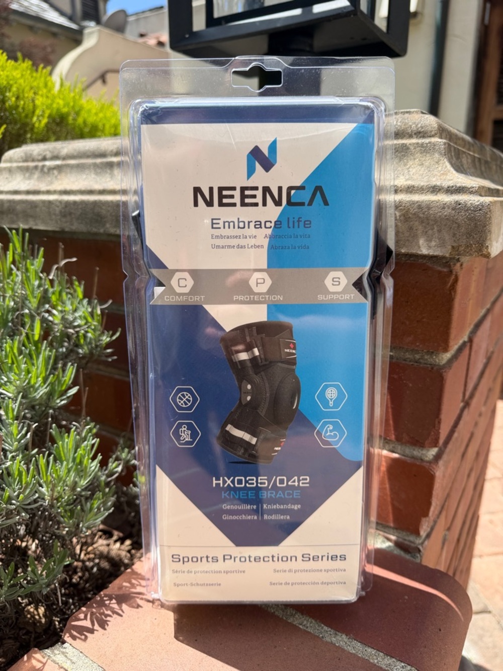 NEENCA Blue & White Knee Brace Packaging - Sports Protection Series